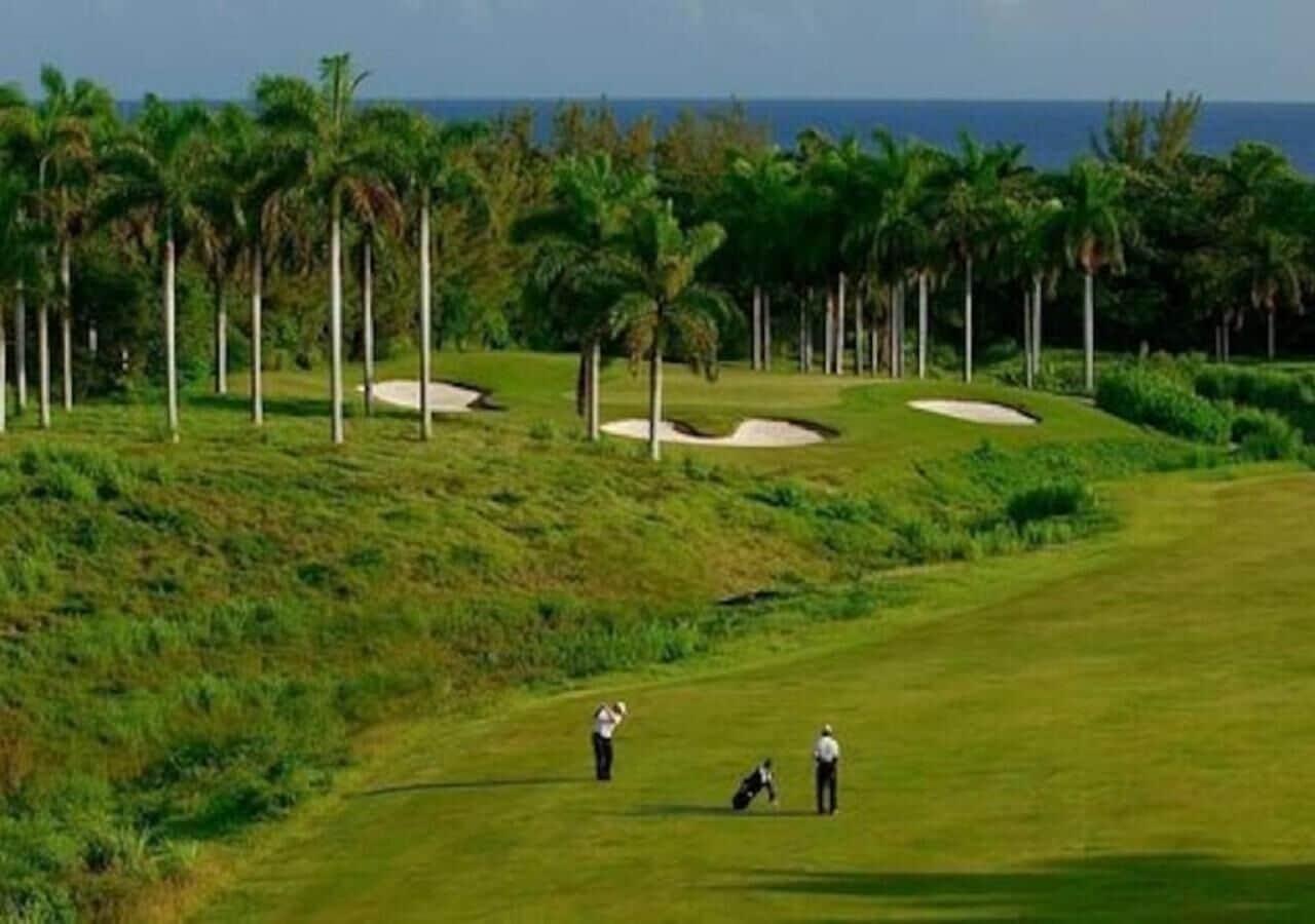 Campo de Golf Court Manor at Montego Bay Club