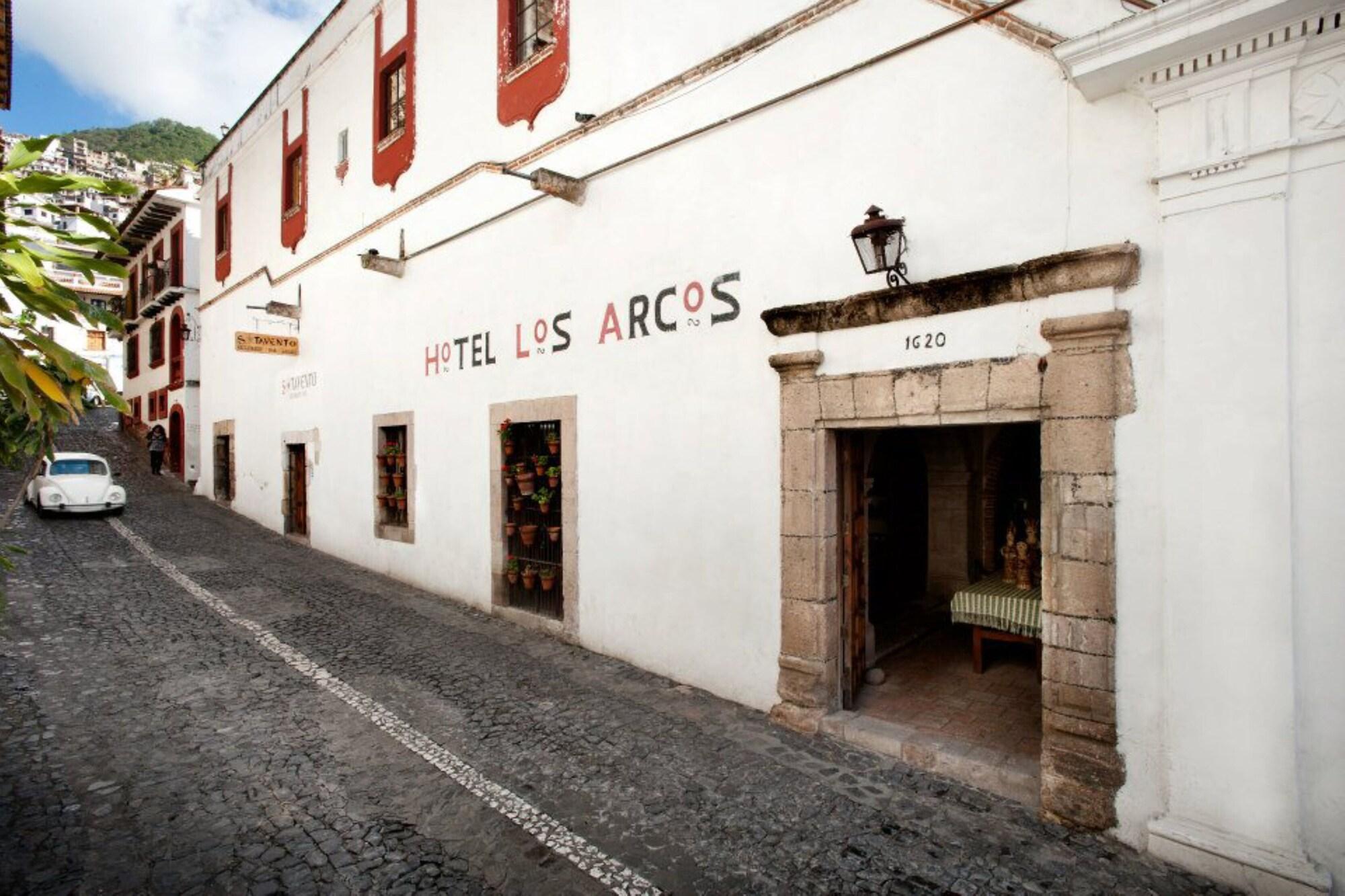 Vista Exterior Hotel Los Arcos