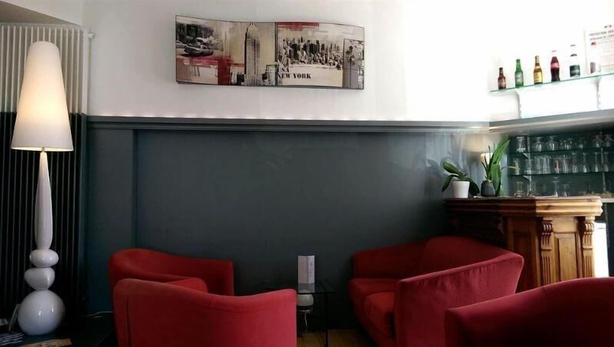 Bar/Salón Brit Hotel Notre Dame