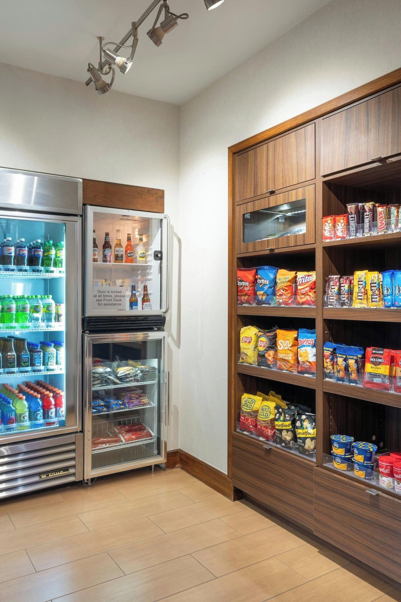 Vista Lobby Fairfield Inn & Suites Towanda Wysox