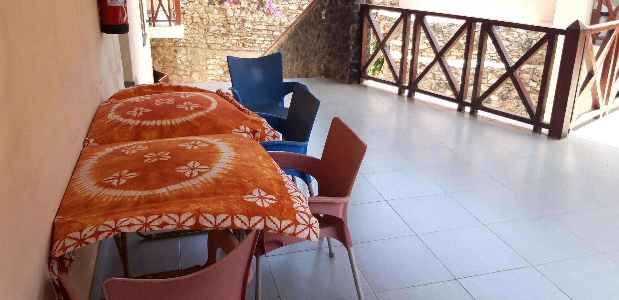 Comodidades del Alojamiento La Porte du Retour
