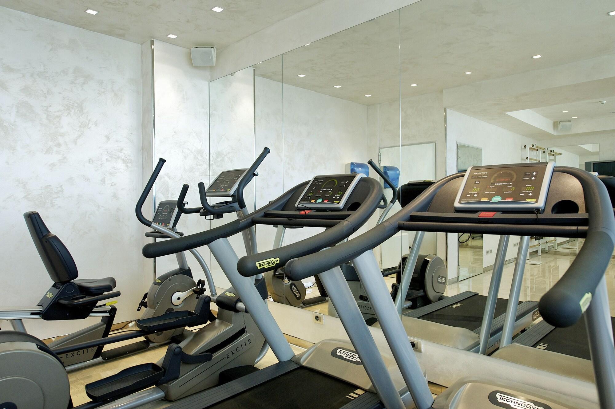 Gimnasio Mercure Rimini Lungomare