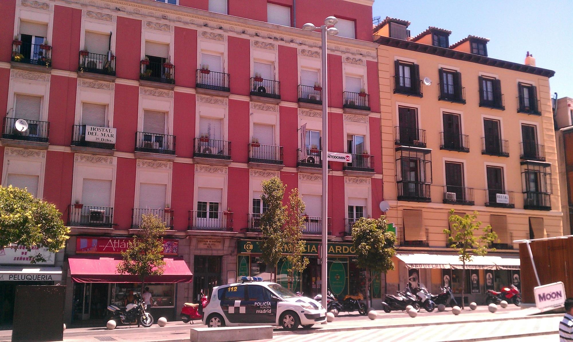 Vista Exterior Hostal Santo Domingo