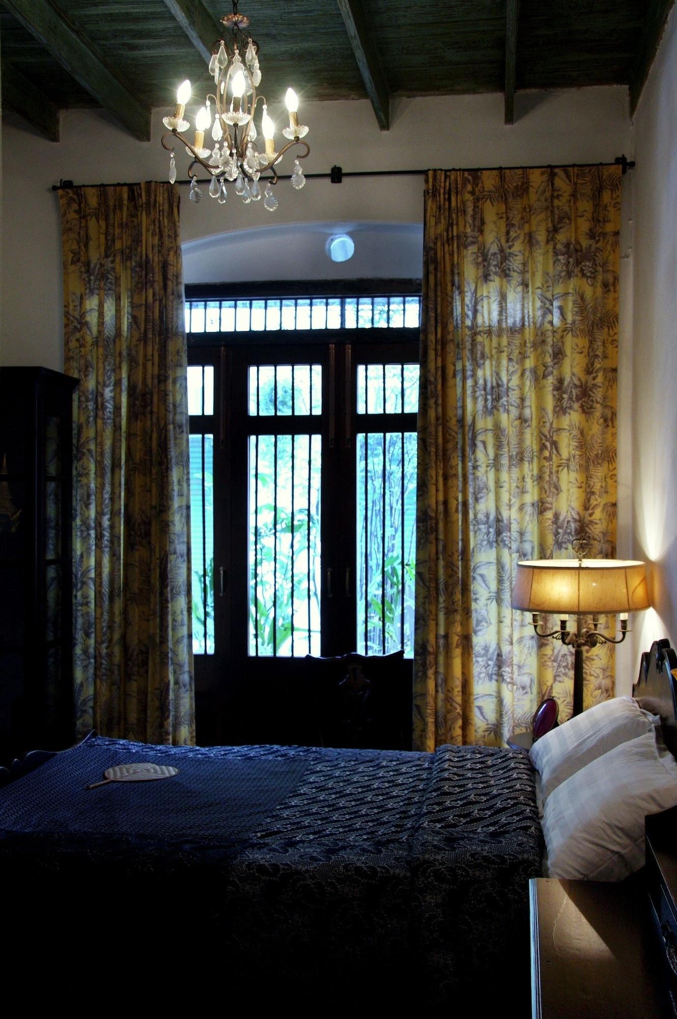 Varios The Bhuthorn Bed and Breakfast