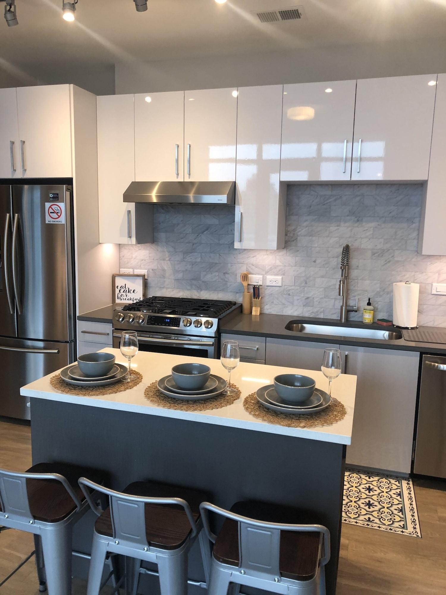 Restaurant Heaven in Charlotte Furnished Apartments