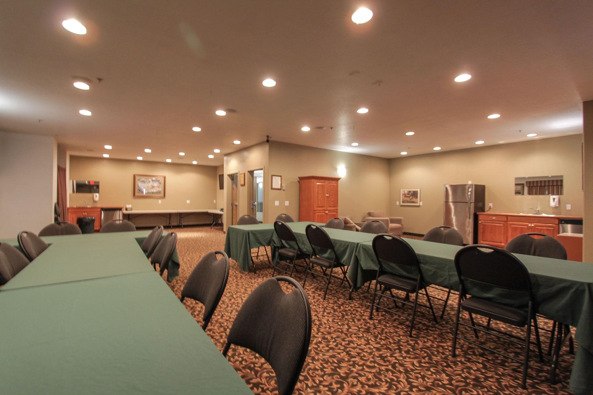 Sala de Reuniones Super 8 by Wyndham Three Hills AB