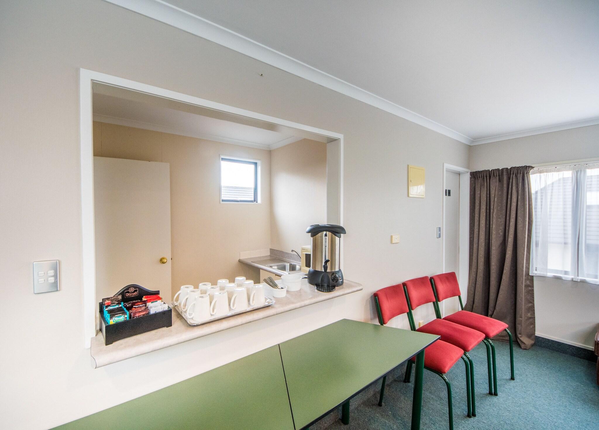 Vista Lobby Bay Palm Motel