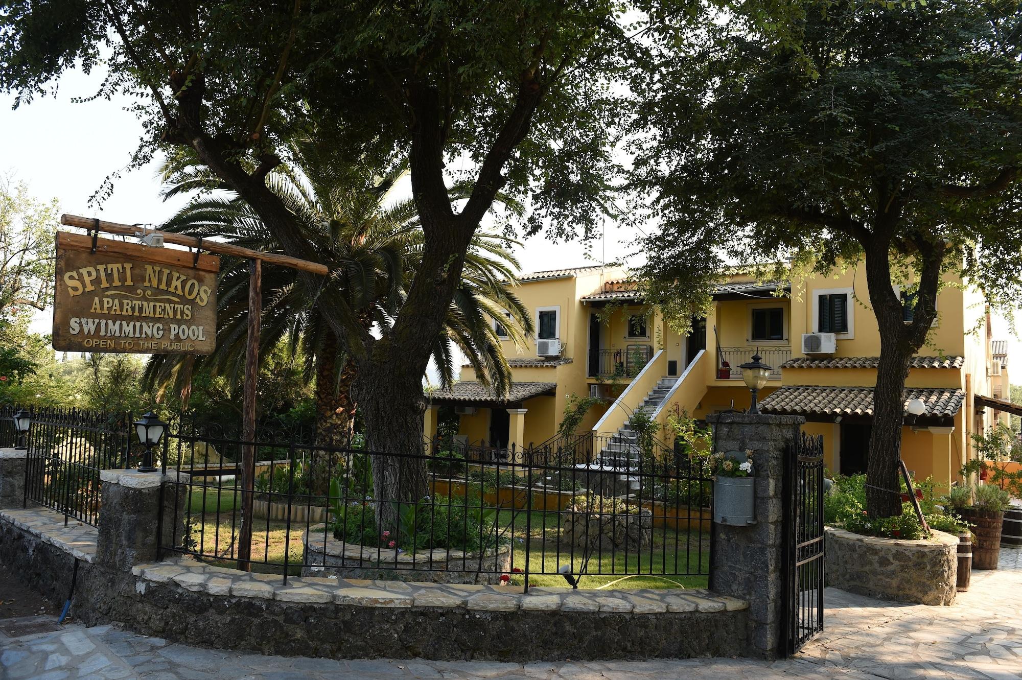 Vista Exterior Spiti Nikos