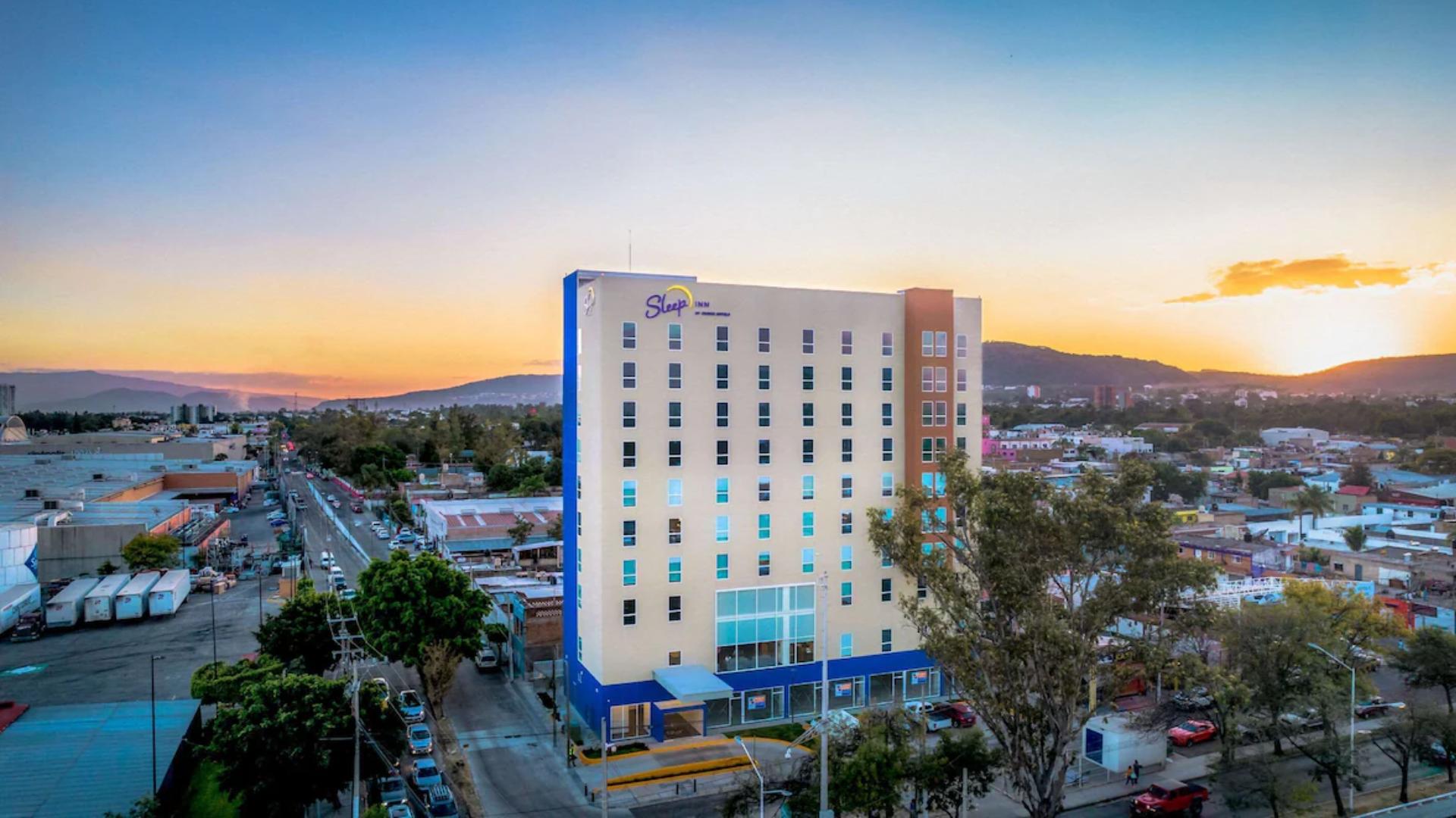 Vista Exterior Sleep Inn Guadalajara Galerías