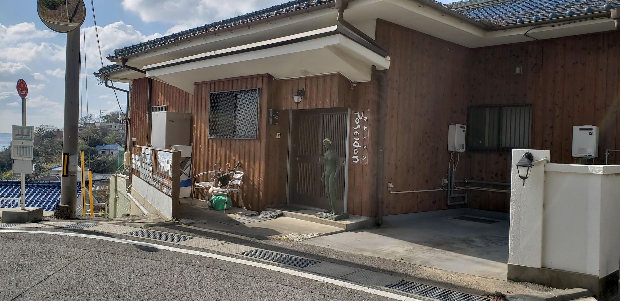 Varios Villa Poseidon & 4 Family Room