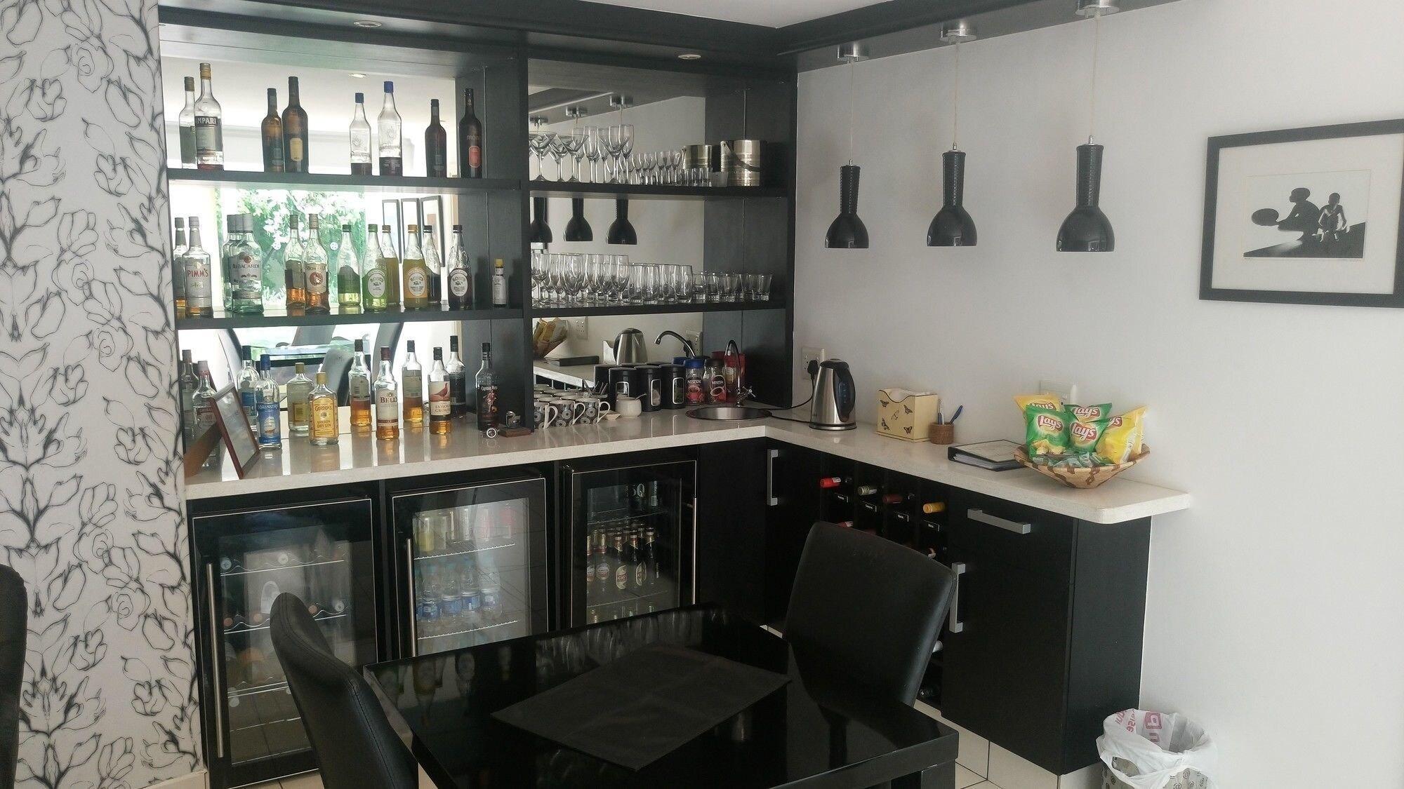 Bar/Salón Lourie Lodge