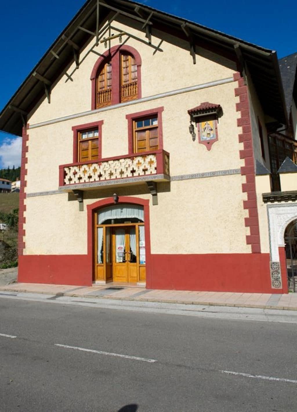 Vista Exterior Hotel Restaurante La Casilla