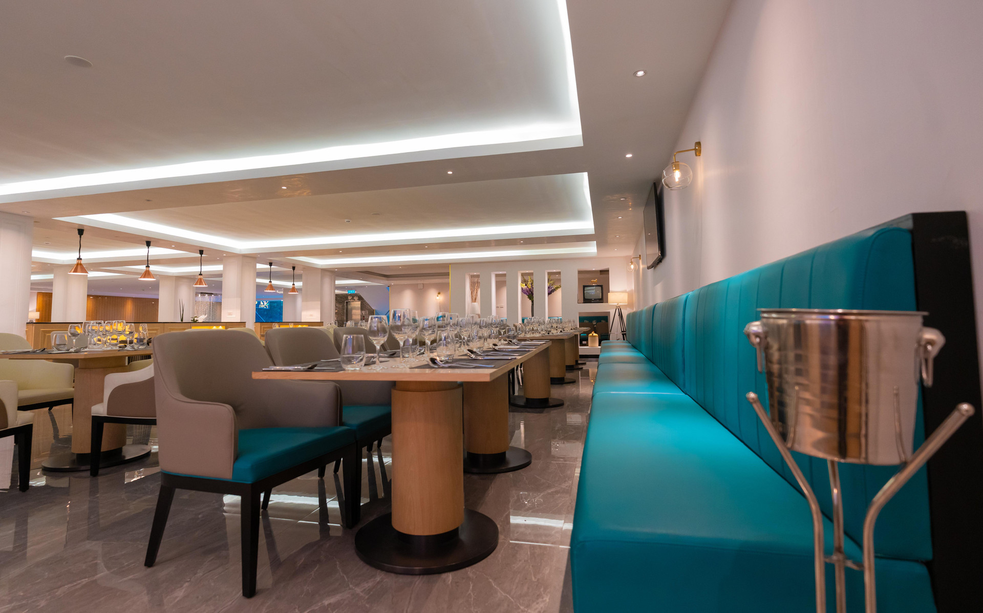 Restaurant Stay Easy Plus Hotel