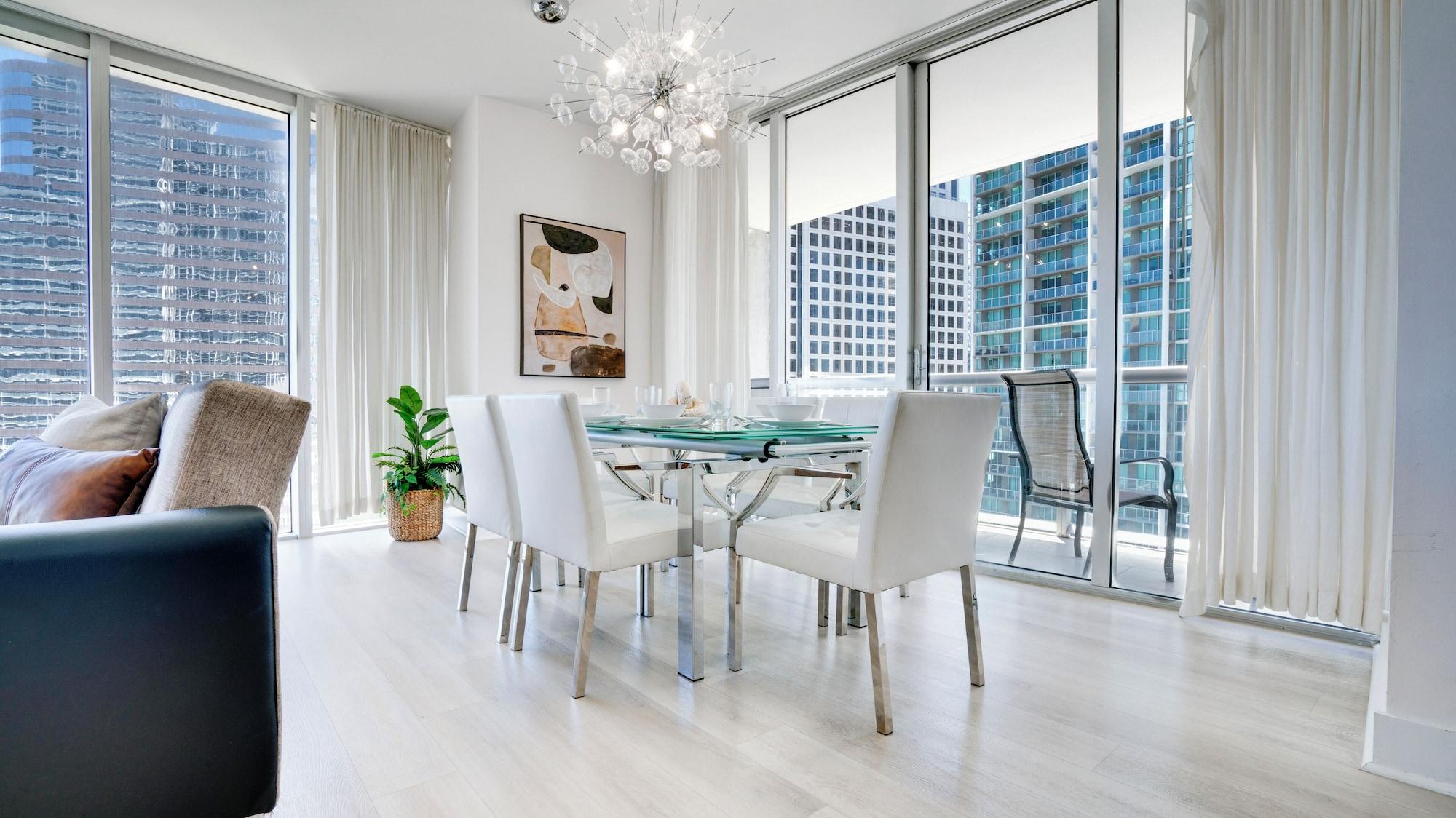 Equipamiento de Habitación The Bay Suites - W Miami