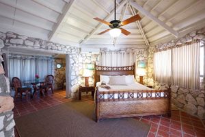 Alojamiento - Fernandez Bay Village