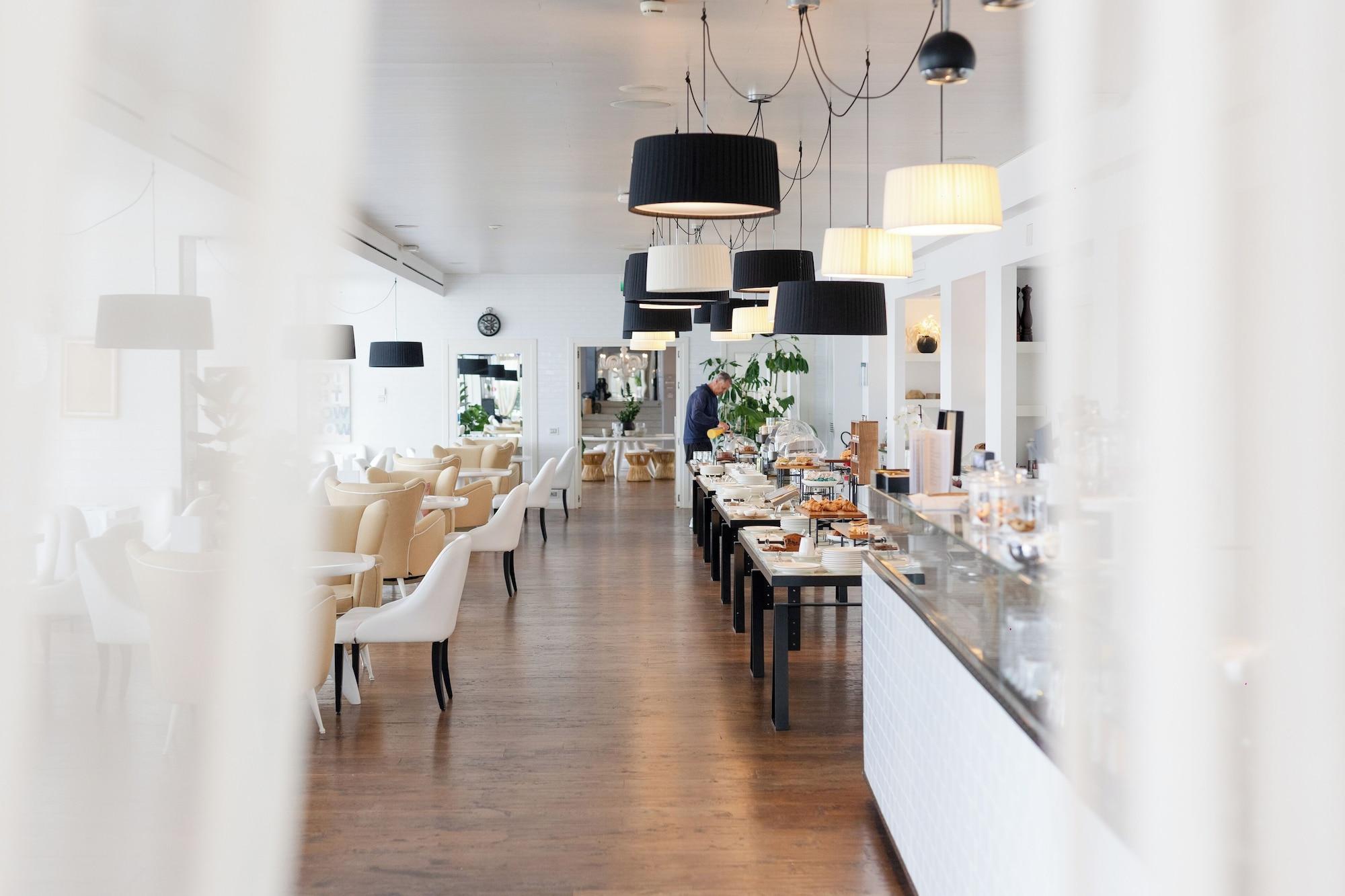 Restaurant Excelsior Hotel, SPA & Lido - Preferred Hotels & Resorts