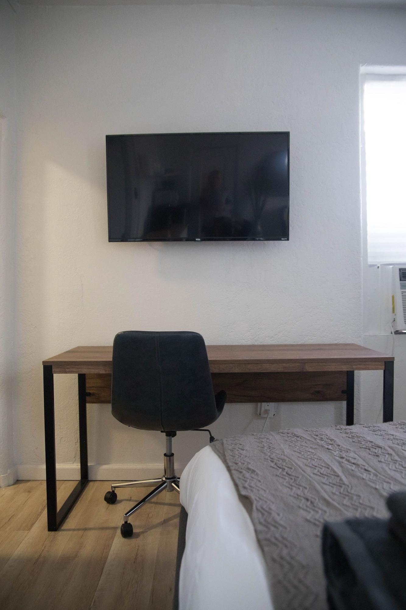 Set de Habitación Charming Studio in Beverly Boulevard! Sleeps 2!