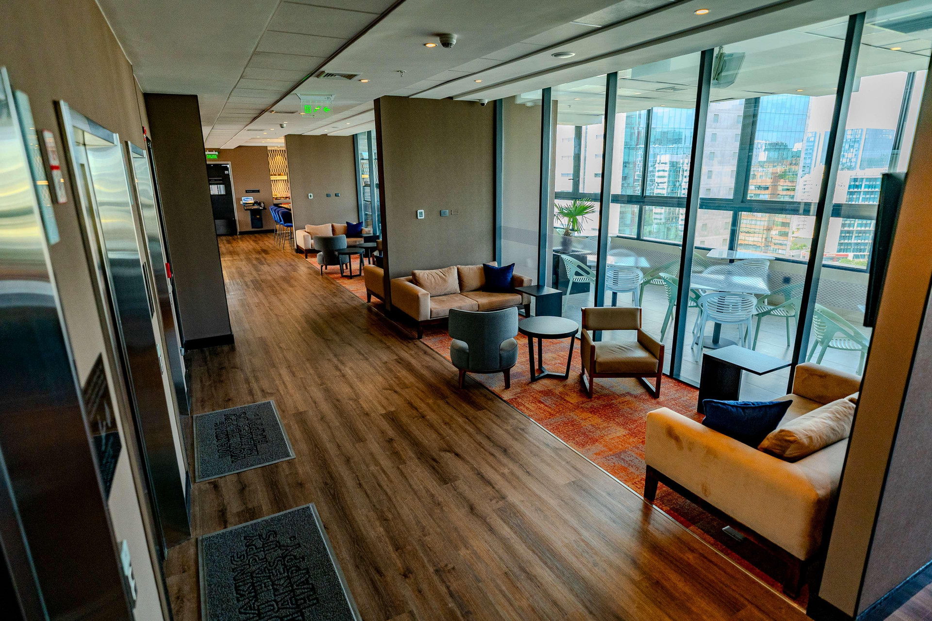 Vista Lobby Hampton By Hilton Santiago Las Condes