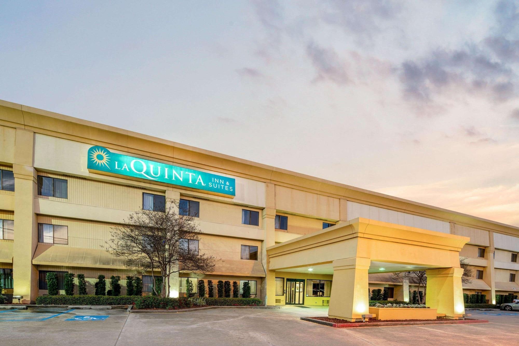 Vista Exterior La Quinta Inn & Suites by Wyndham Baton Rouge Siegen Lane