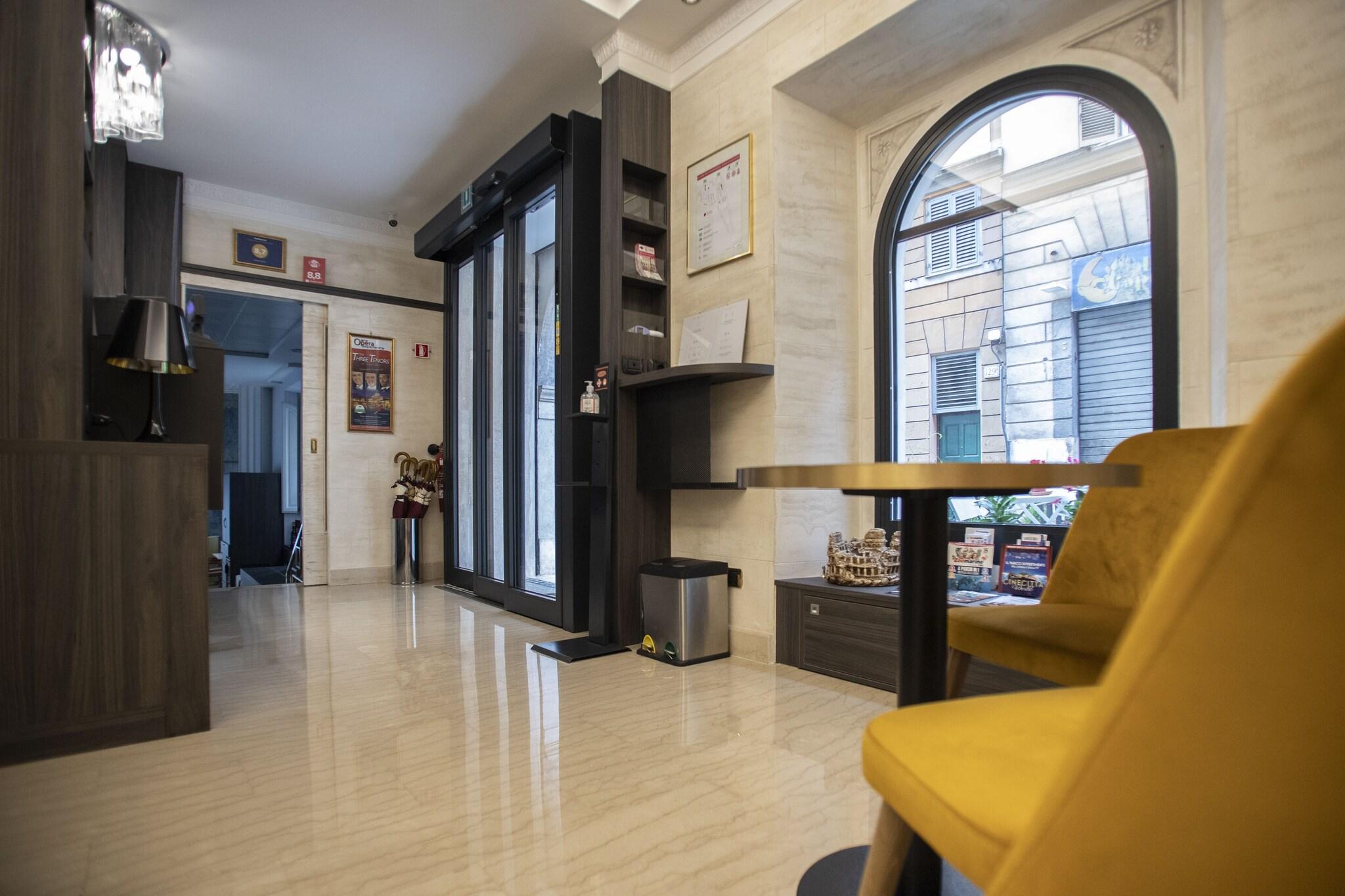 Vista Lobby Hotel Fellini