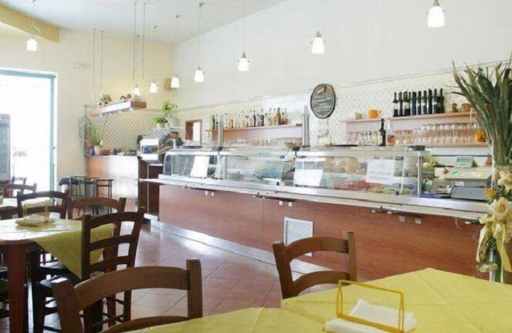 Bar/Salón Il Crusco