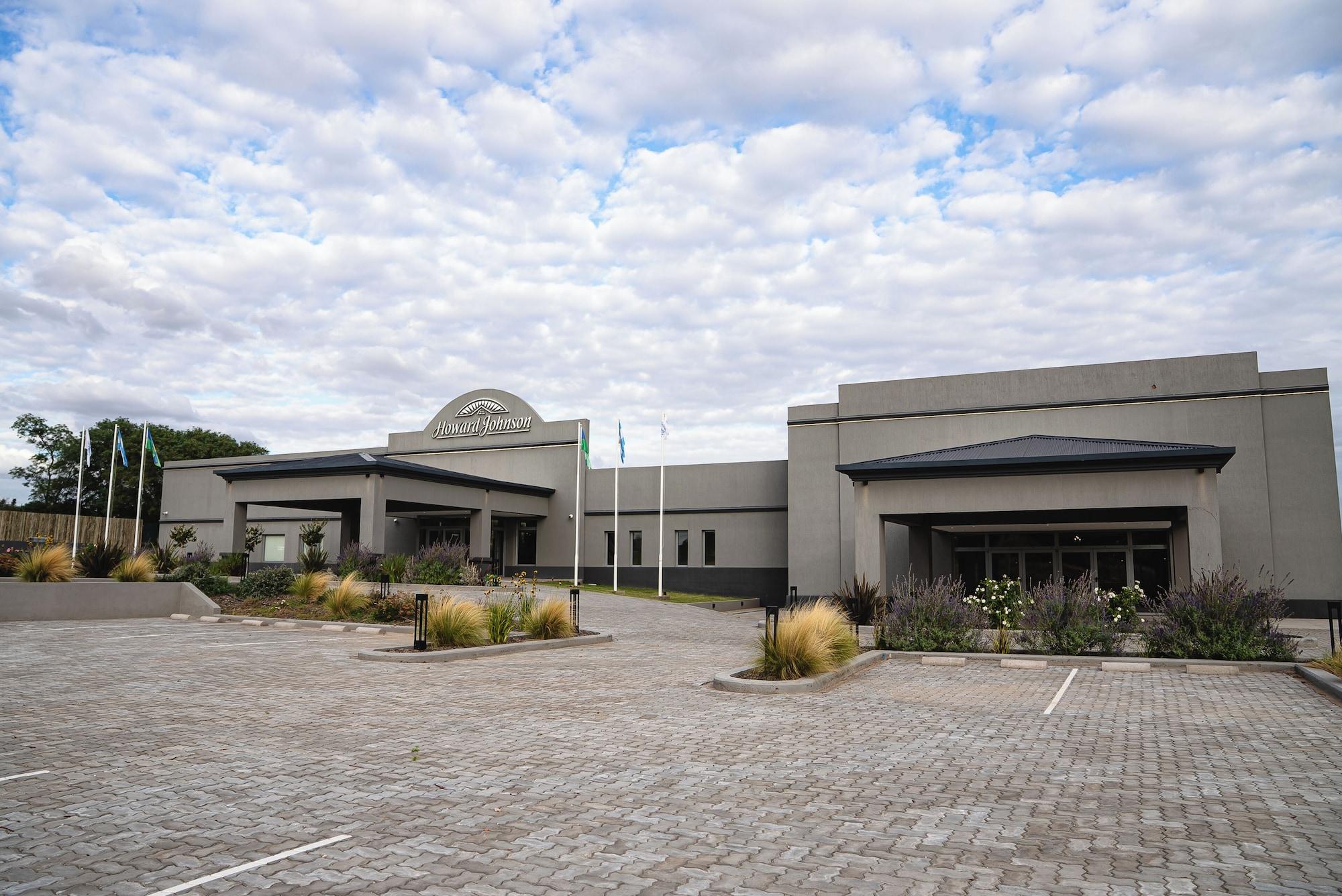 Vista Exterior Howard Johnson Hotel & Spa Bahía Blanca