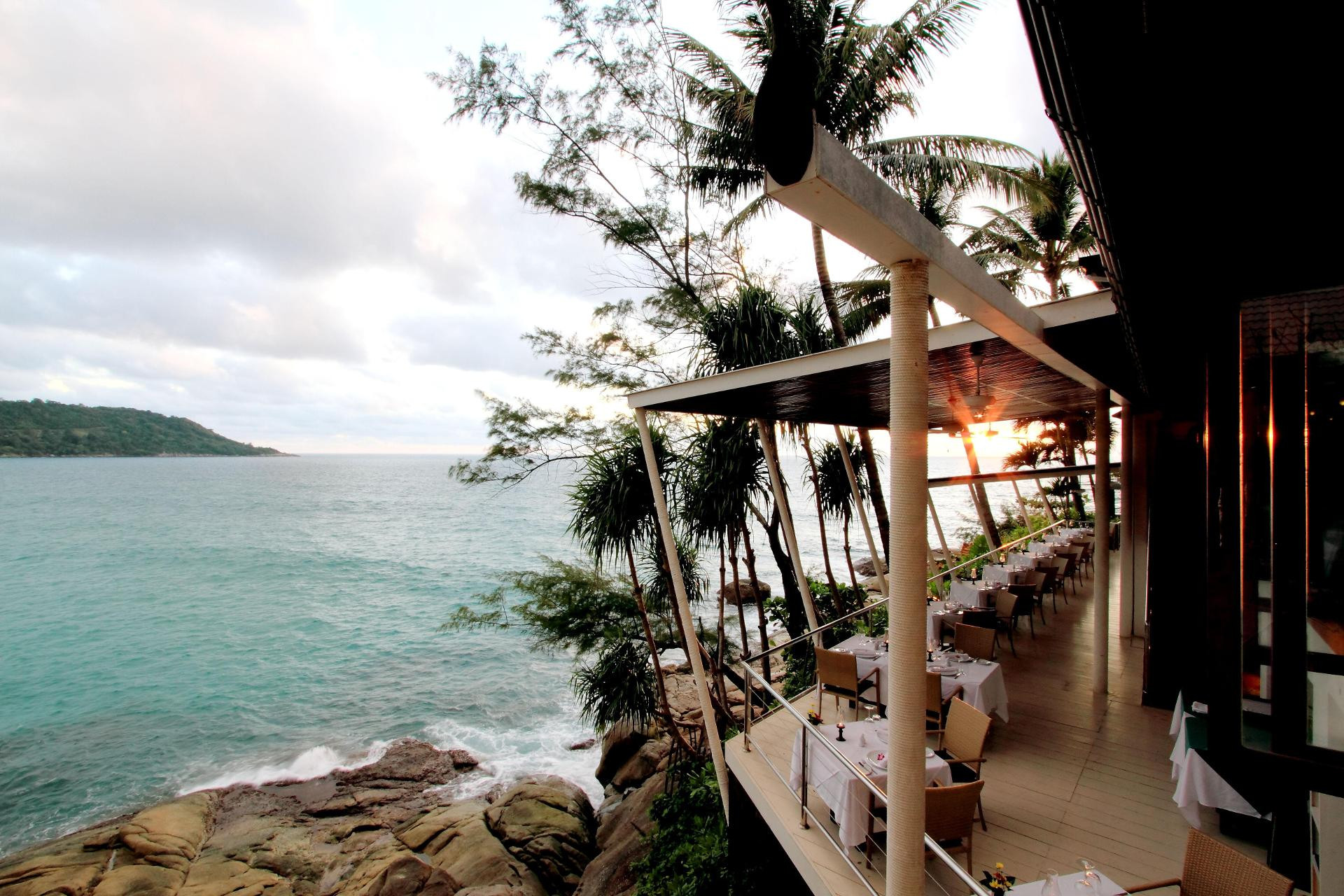 Restaurant Mom Tri's Villa Royale