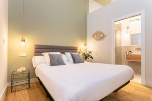 Alquiler Vacacional - Beautiful Apartment With Balcony in City Center. Plaza España II