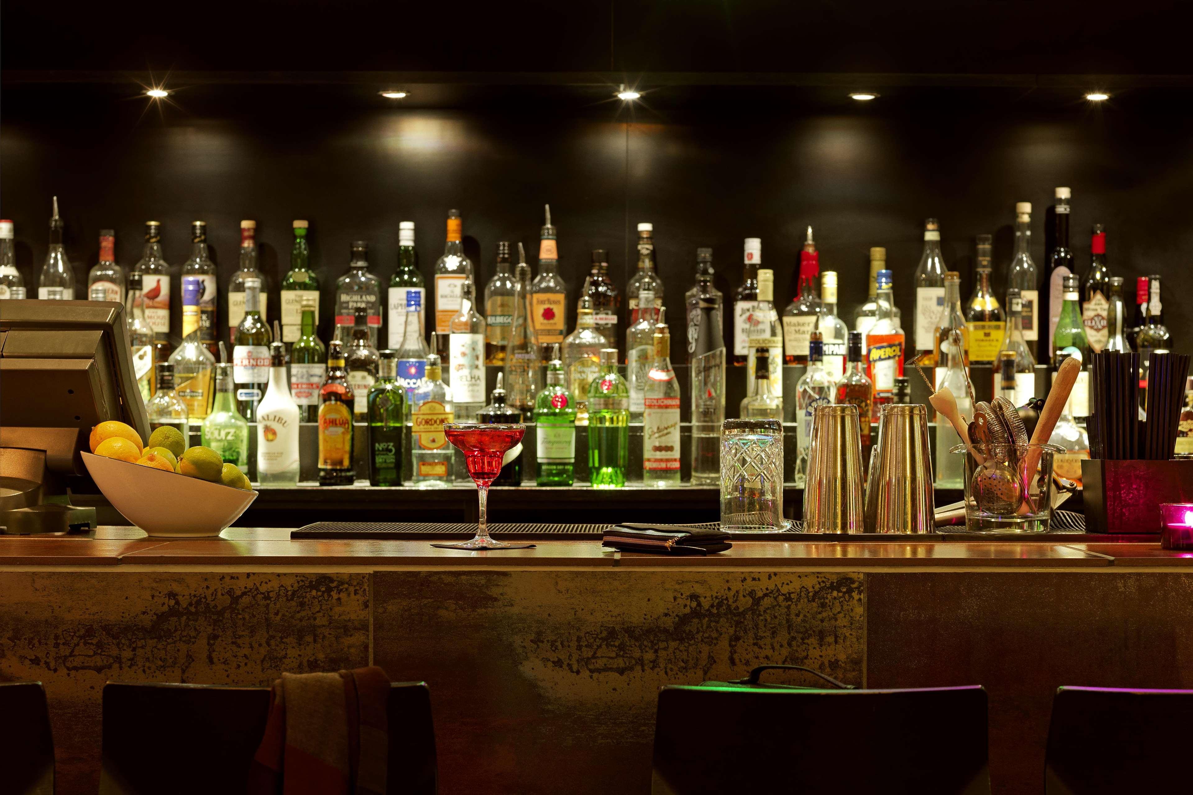 Bar/Salón Scandic Front