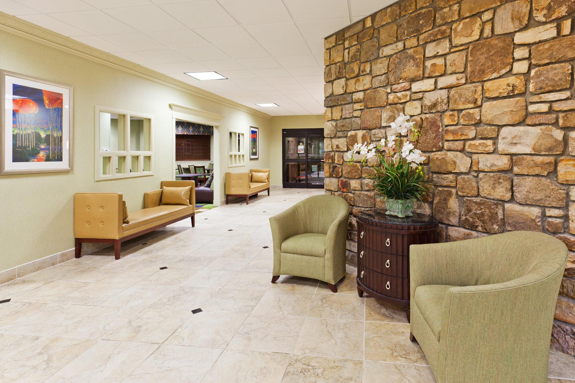 Vista Lobby Holiday Inn Express Blowing Rock South