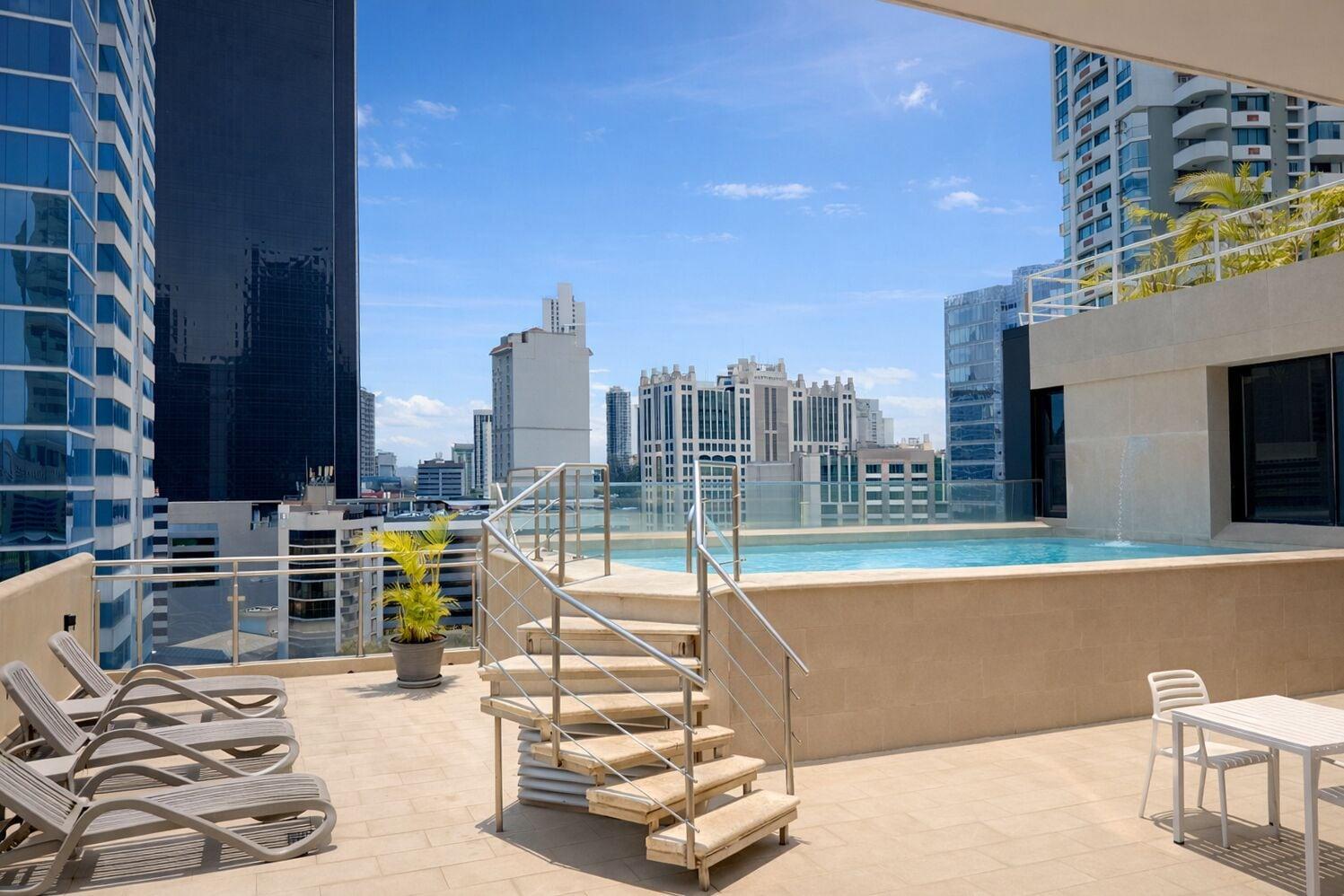 Vista Piscina Hotel Mio Panama