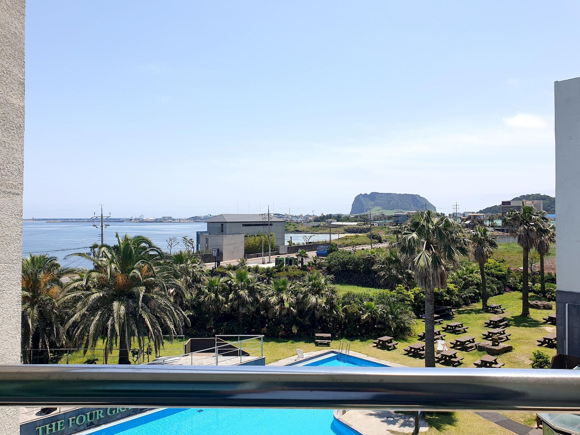 Playa The Four Graces Resort
