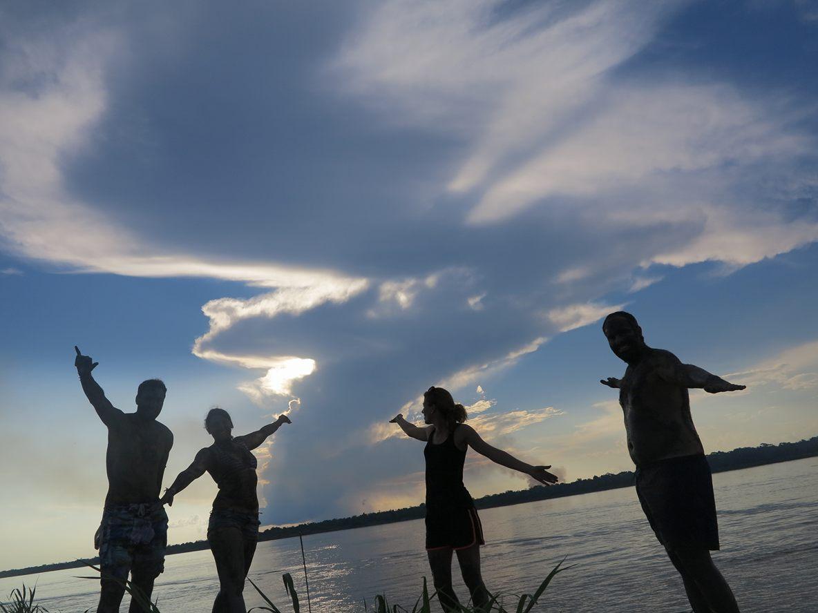 Varios Amazon Queen Lodge
