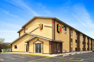 Alojamiento - Super 8 by Wyndham Cedar Rapids