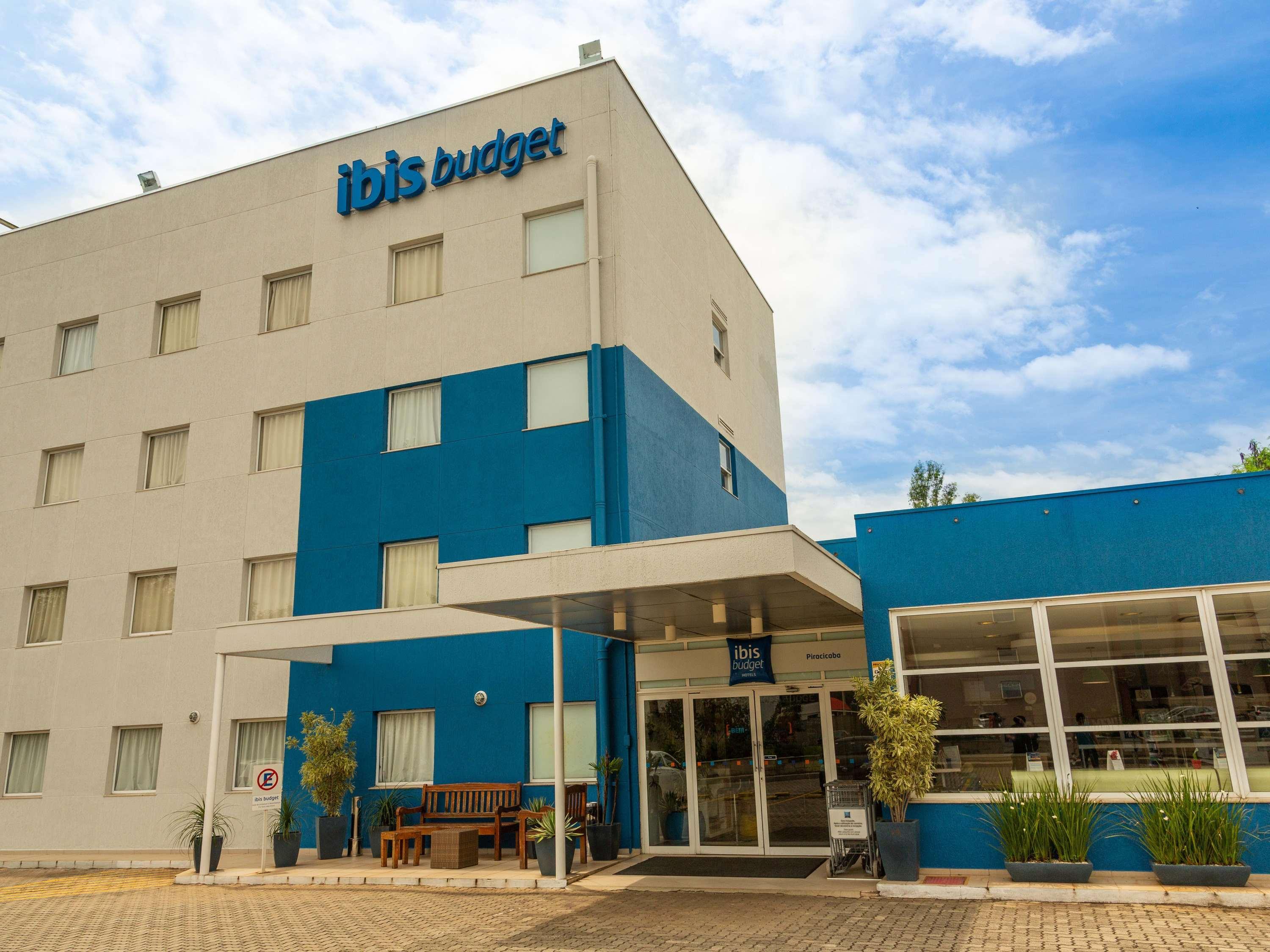 Vista Exterior ibis budget Piracicaba