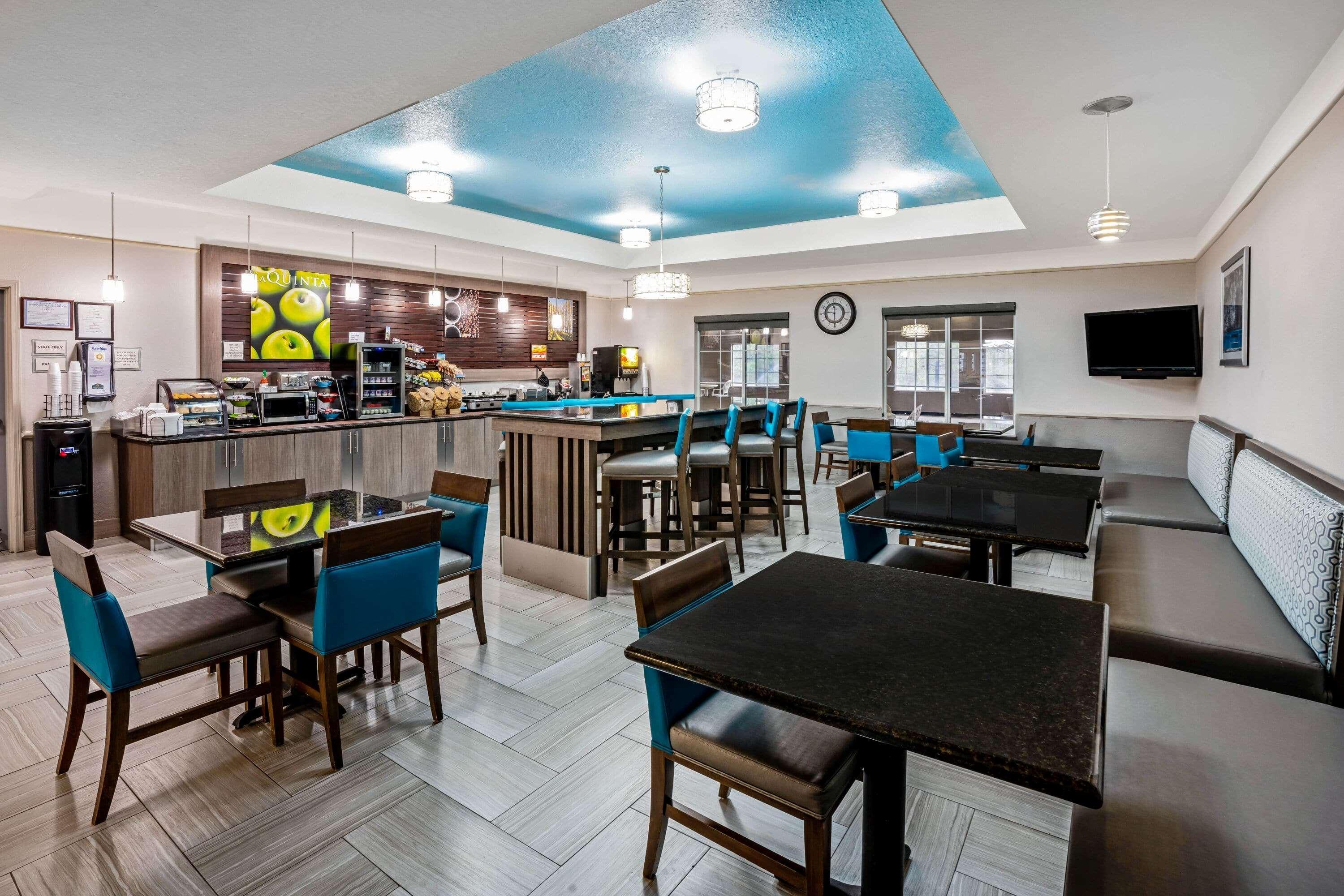 Restaurant La Quinta Inn & Suites by Wyndham Conroe