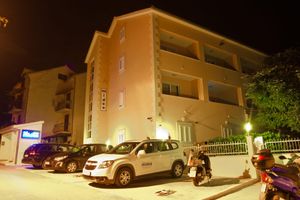 Alojamiento - Villa Midea
