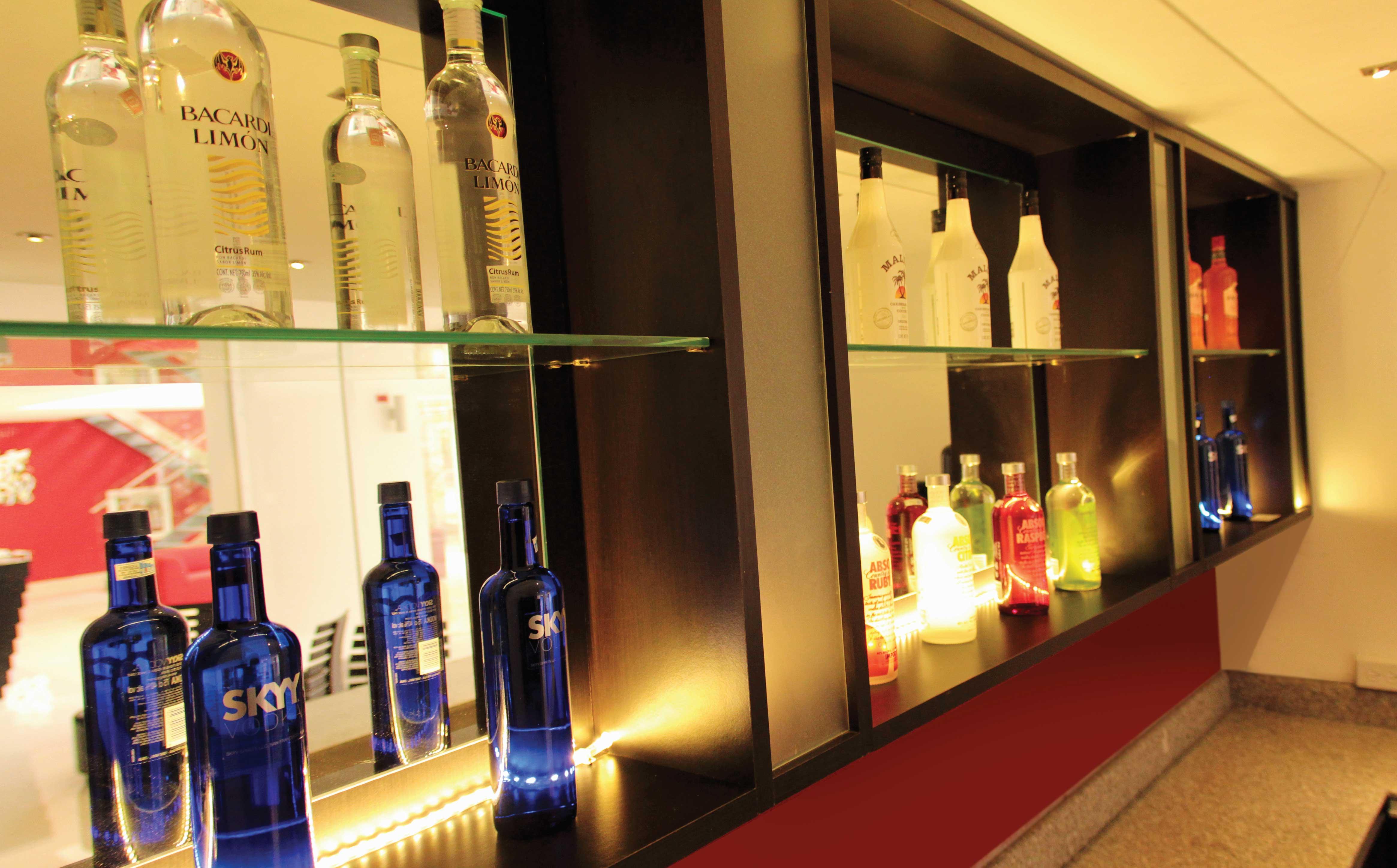 Bar/Salón AZ Hotel & Suites