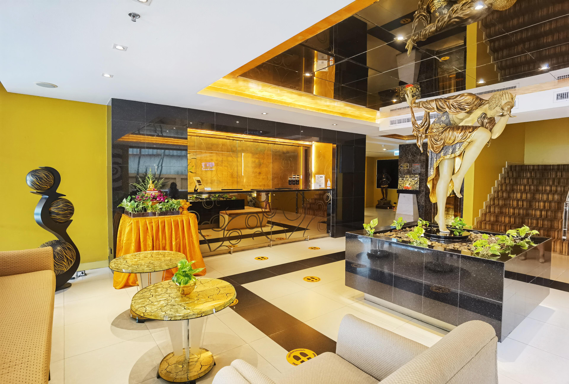 Vista Lobby Nova Gold Hotel Pattaya