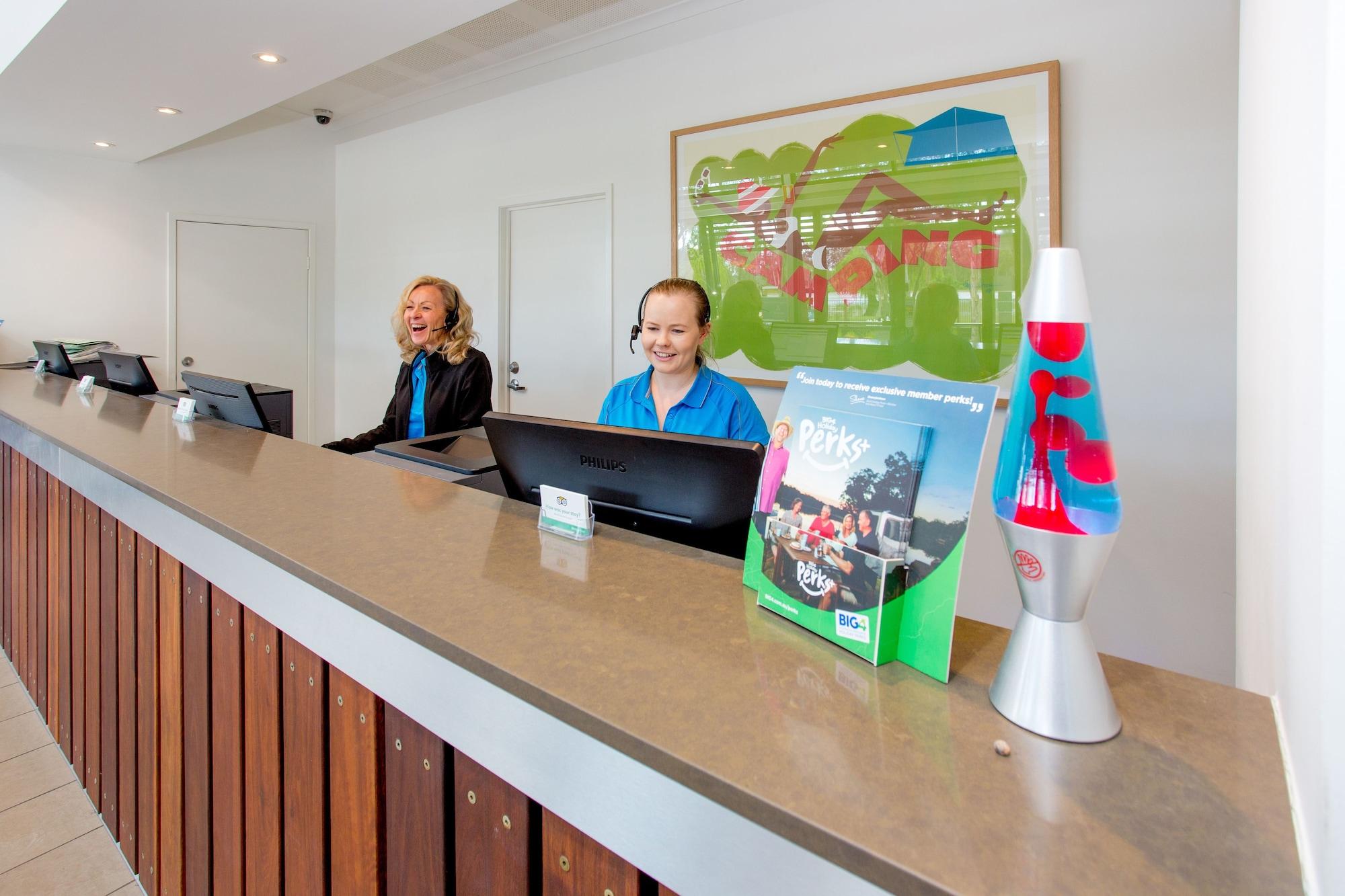 Vista Lobby Discovery Parks - Renmark Riverfront