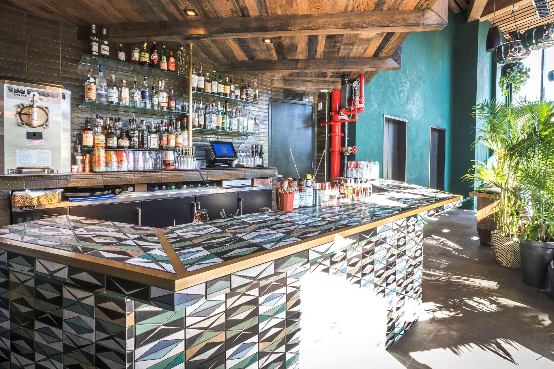 Bar/Salón Made Hotel