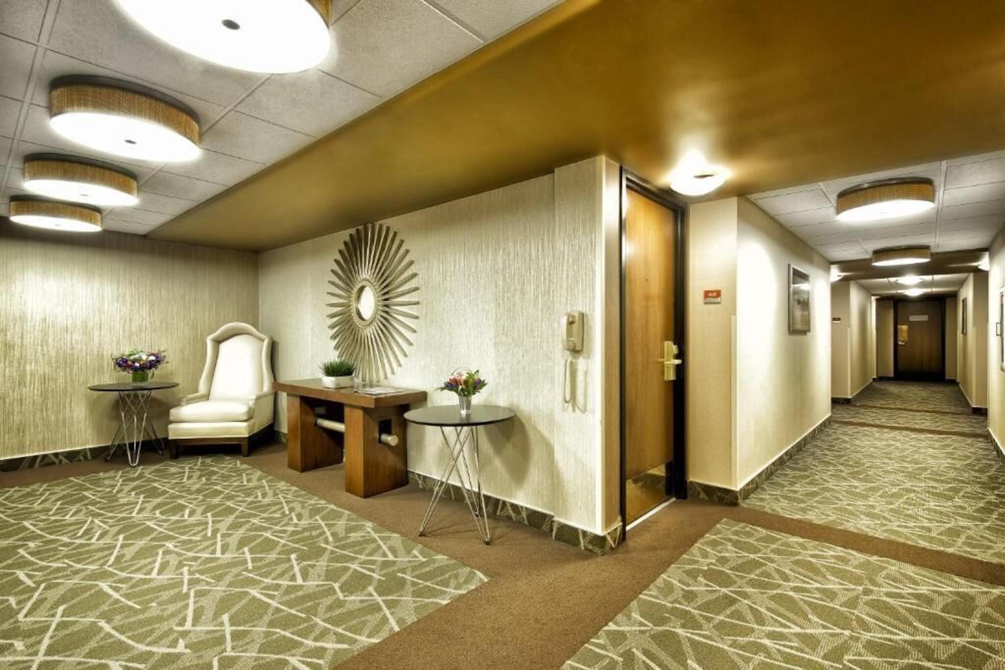 Vista Lobby Westmark Fairbanks Hotel & Conference Center