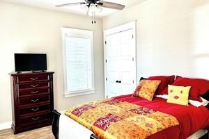 Alquiler Vacacional - Biloxi Romance - one bed with balcony near Biloxi Beach & one block to casinos!