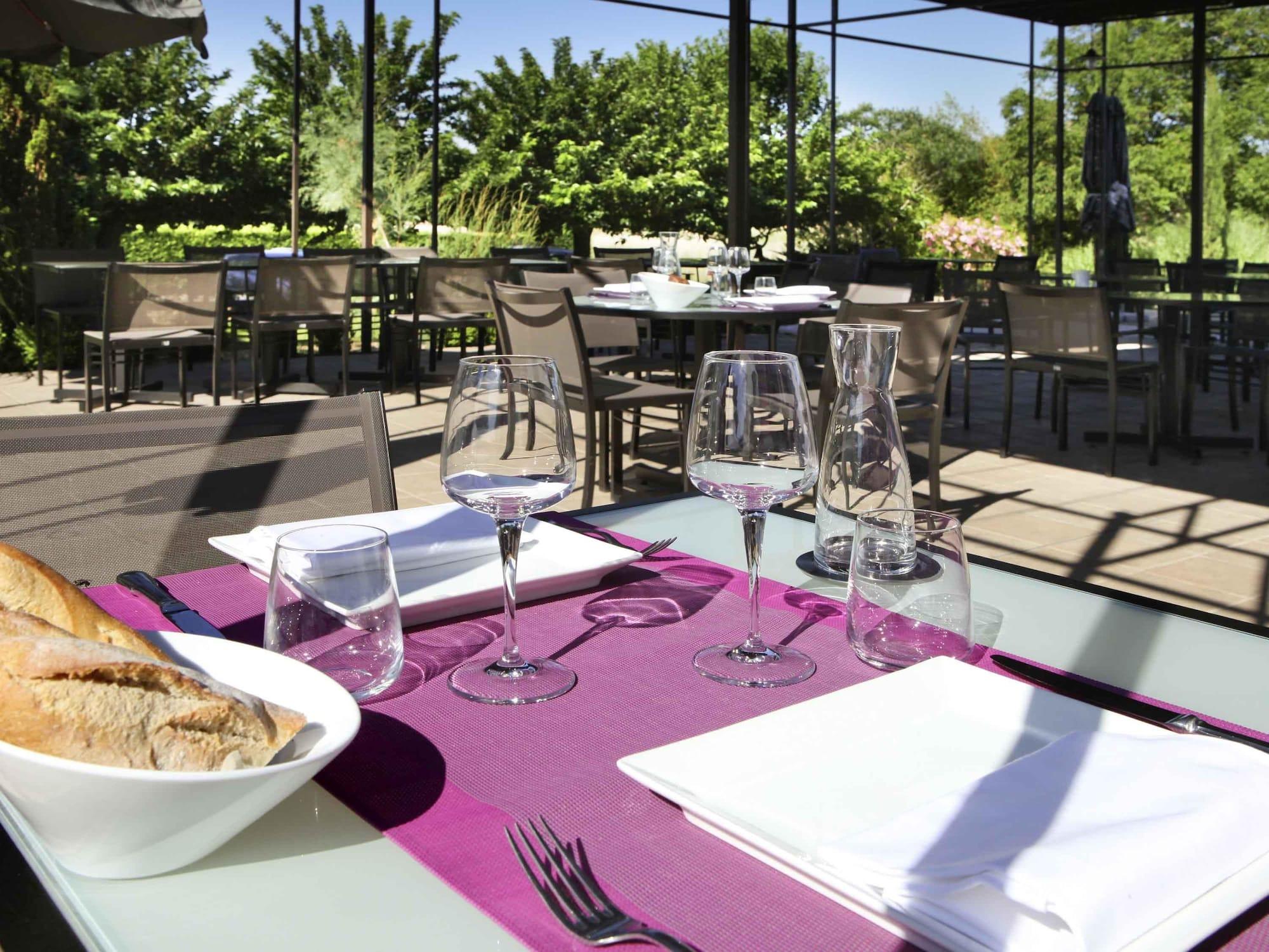 Vista Lobby Hotel Mercure Aix en Provence Sainte Victoire