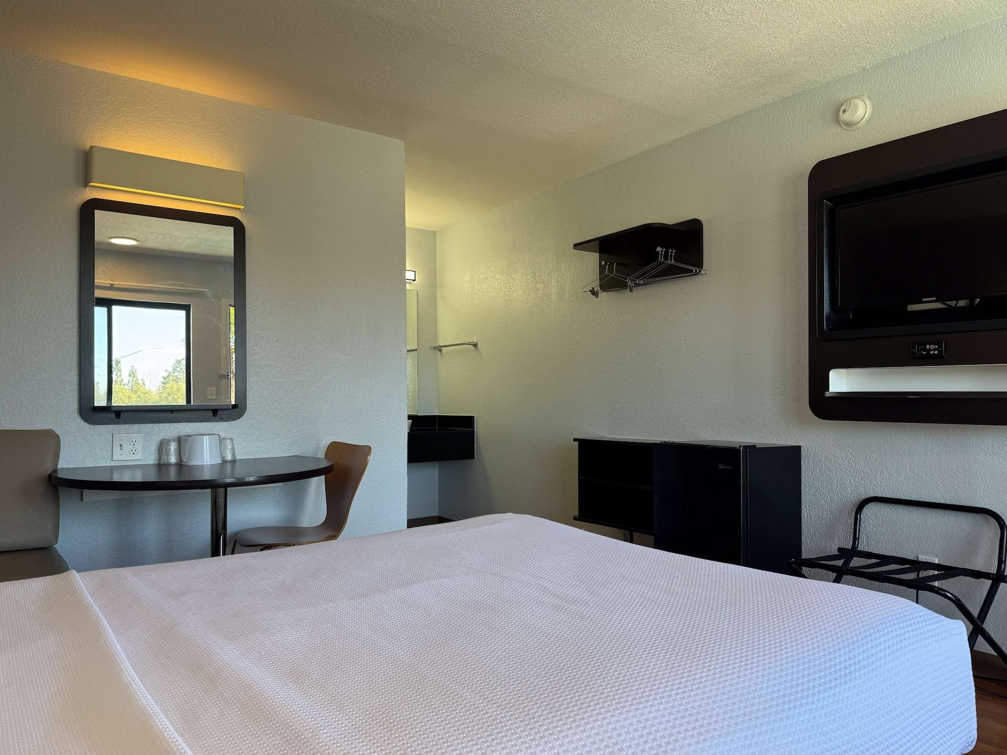 Habitación Motel 6 Simi Valley, CA