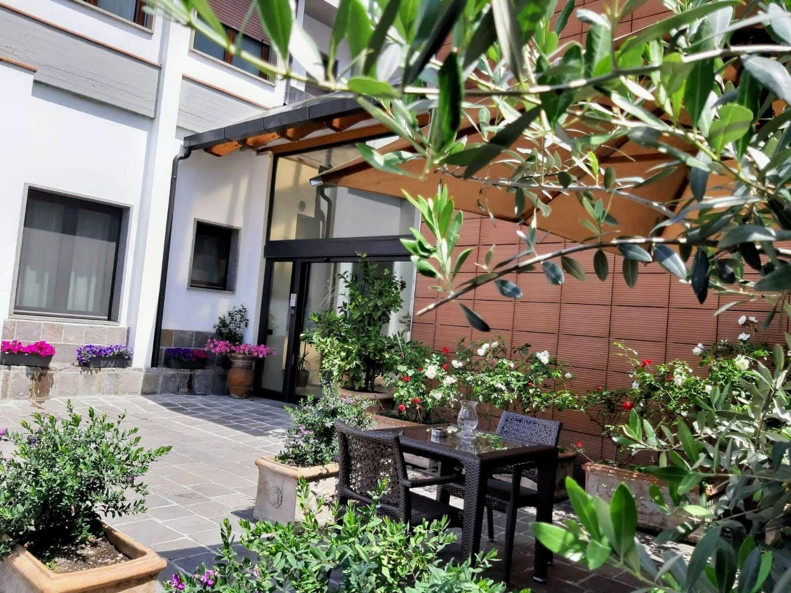 Vista Exterior Hotel La Villetta