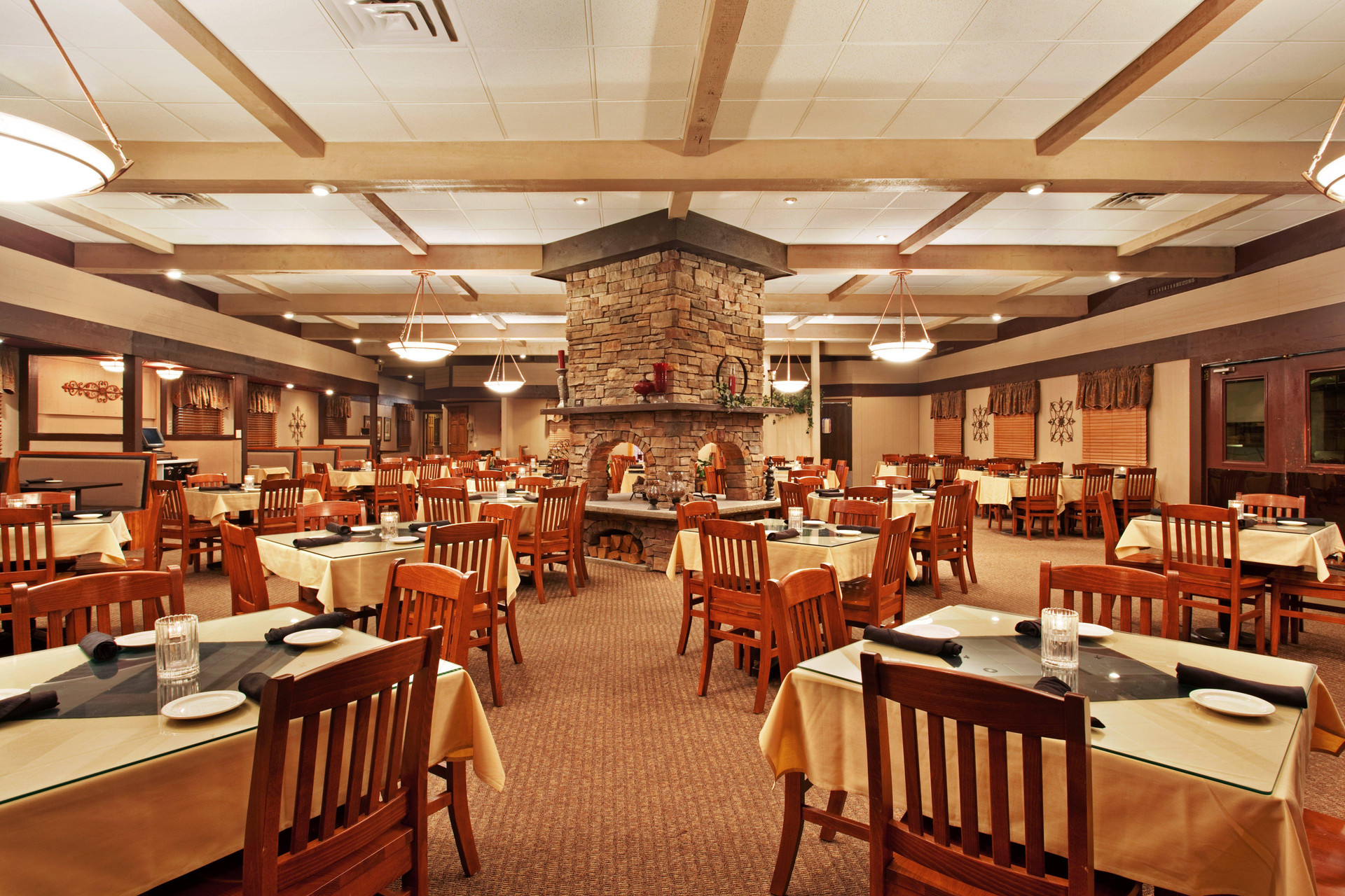 Restaurant Holiday Inn Rockford I 90andRt 20 State St
