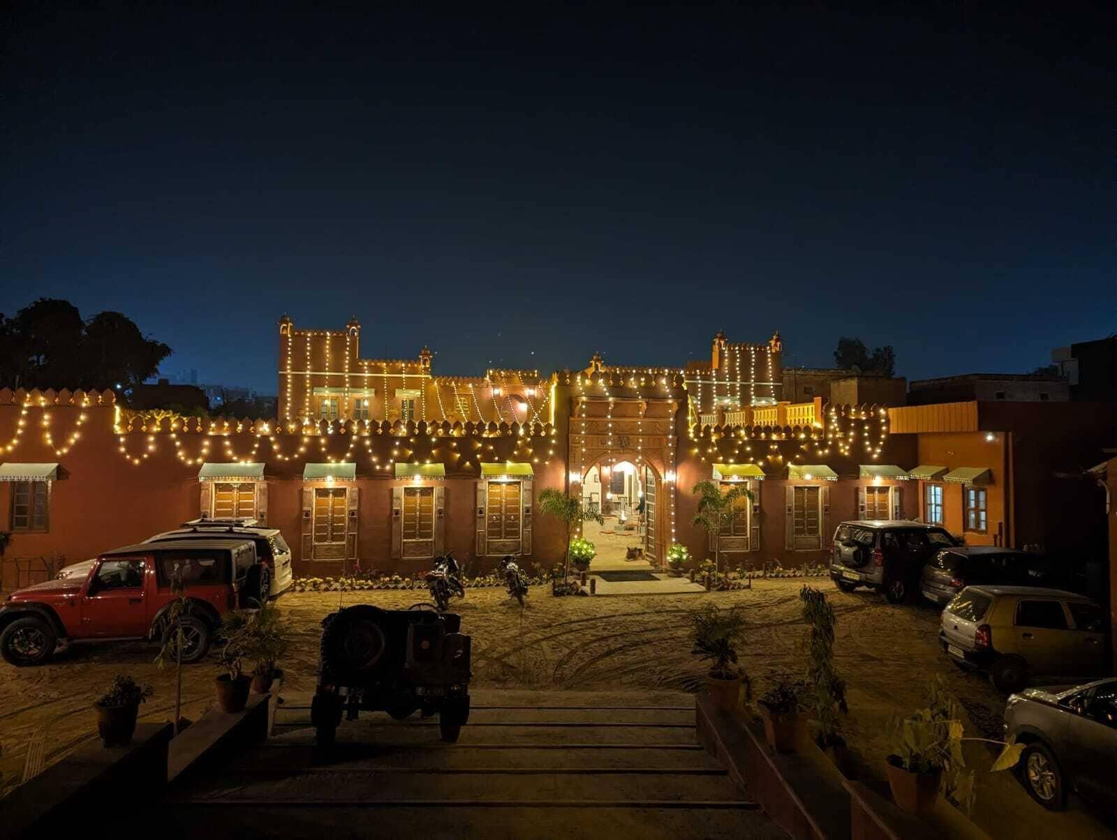 Varios Cavalry Villa Bikaner