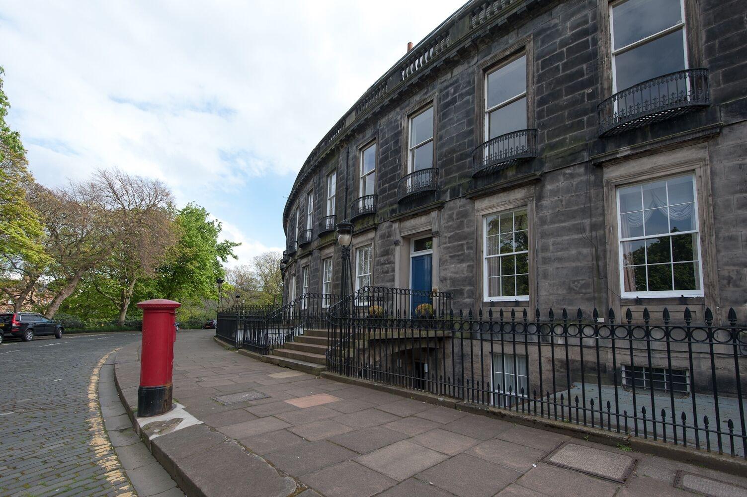 Varios City Retreat Edinburgh
