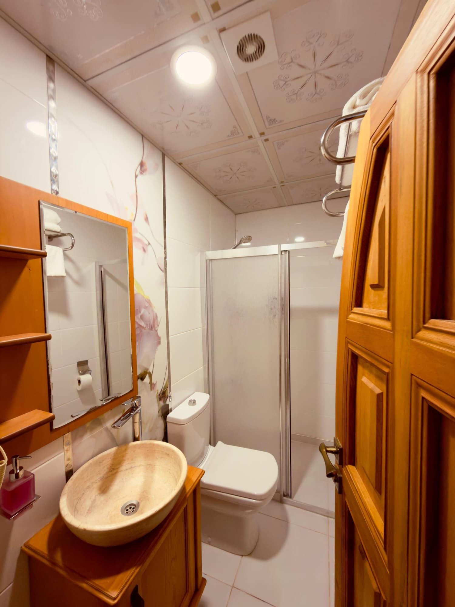 Equipamiento de Habitación YUSUF ÇAVUŞ KONAĞI